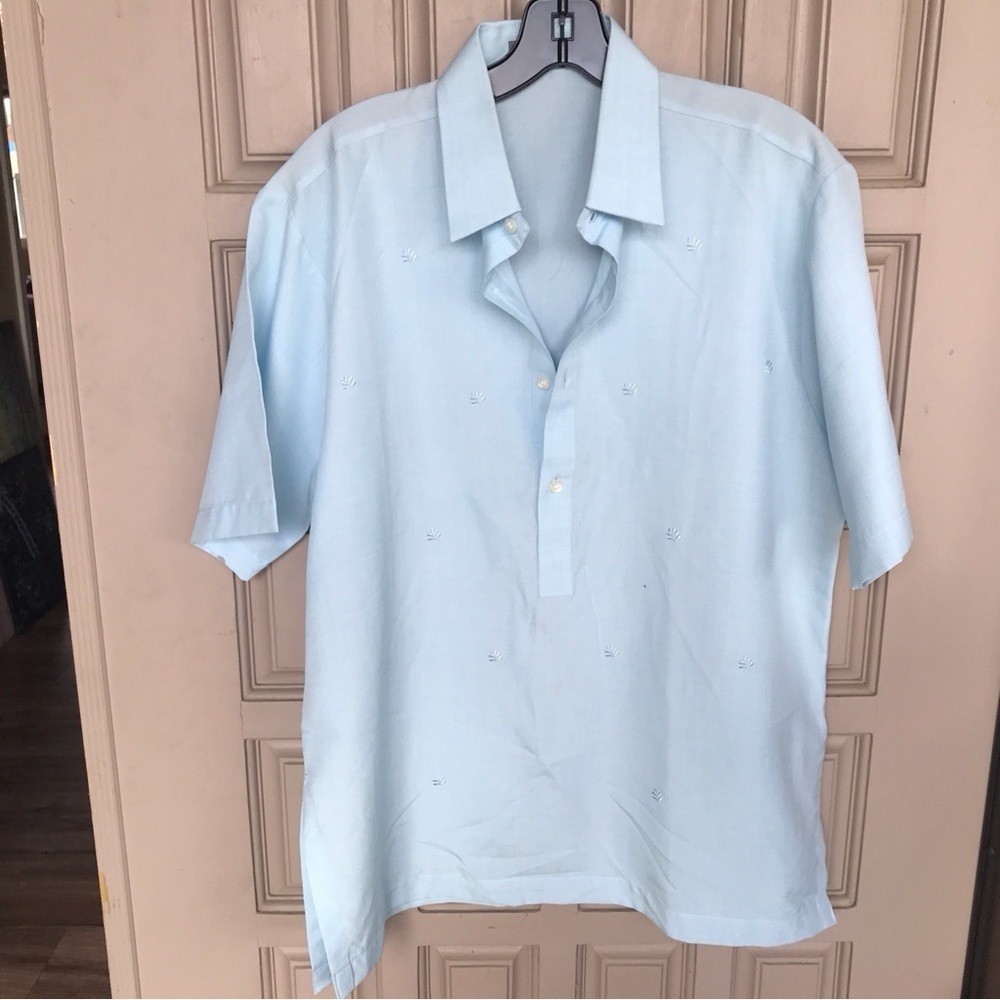 Criterion Men’s Shirt Baby Blue Pullover Collar Short Sleeves 1/2 Button Front